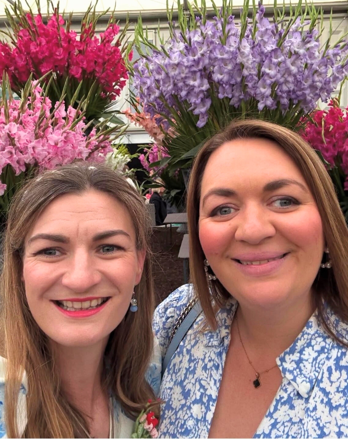 Deborah and Vanessa founders of Social Buzzing digital marketing agency