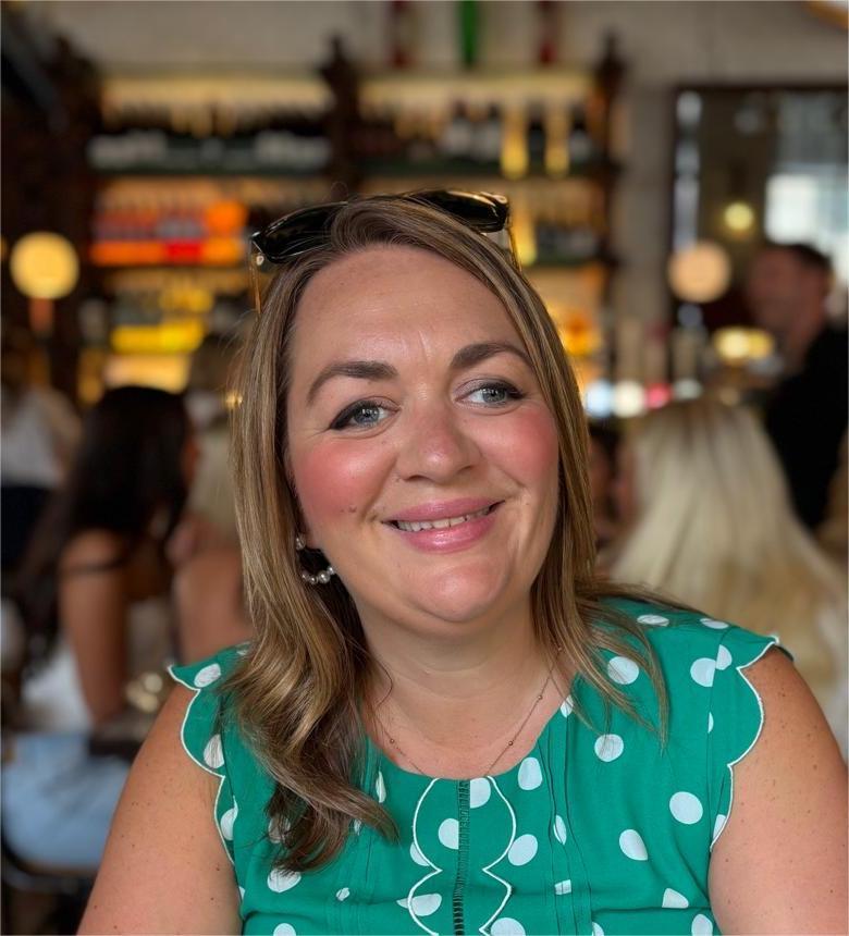 Deborah managing director at Social Buzzing